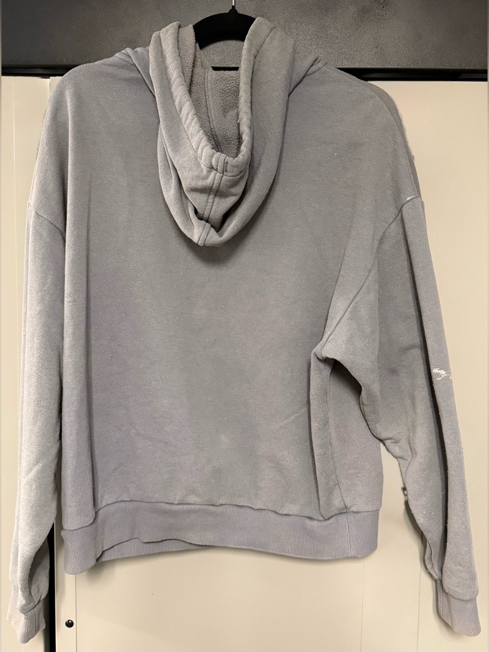 Alo - well loved sweatshirt - Picture 2 of 11